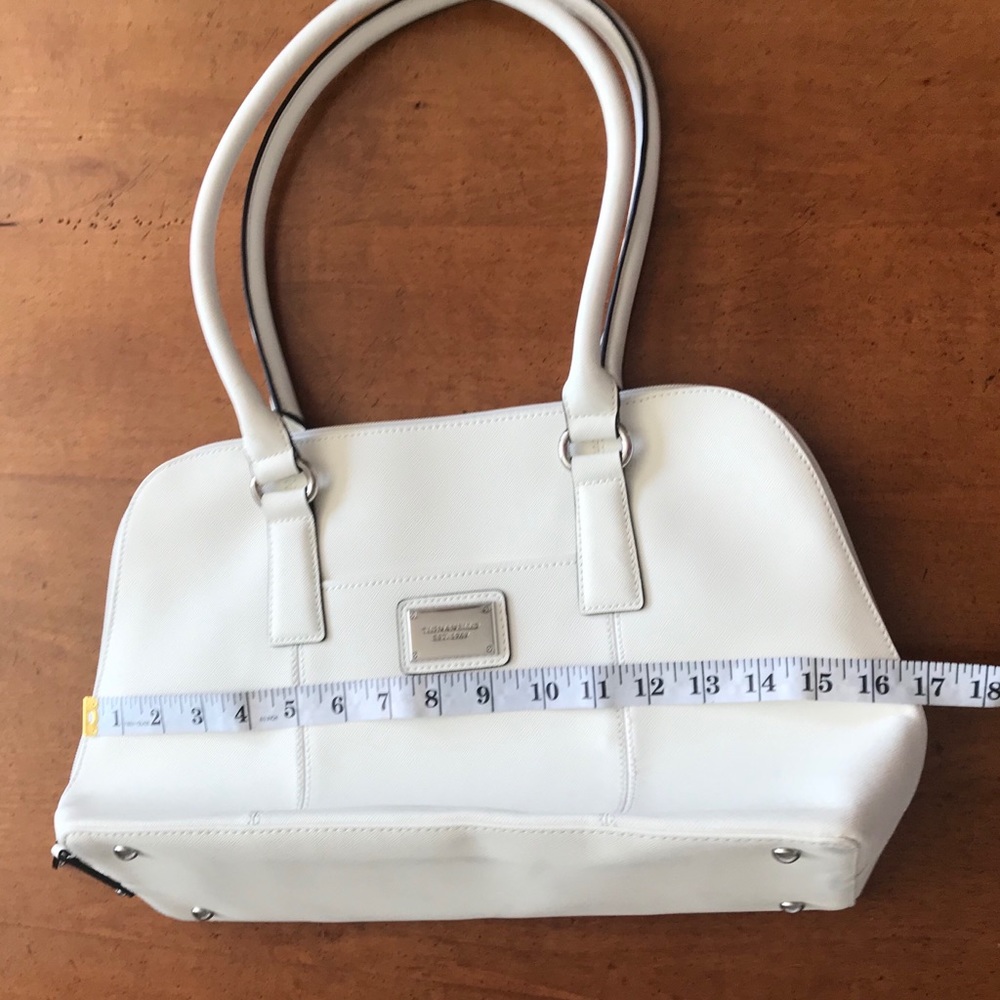 New. White Tignanello Est. 1989